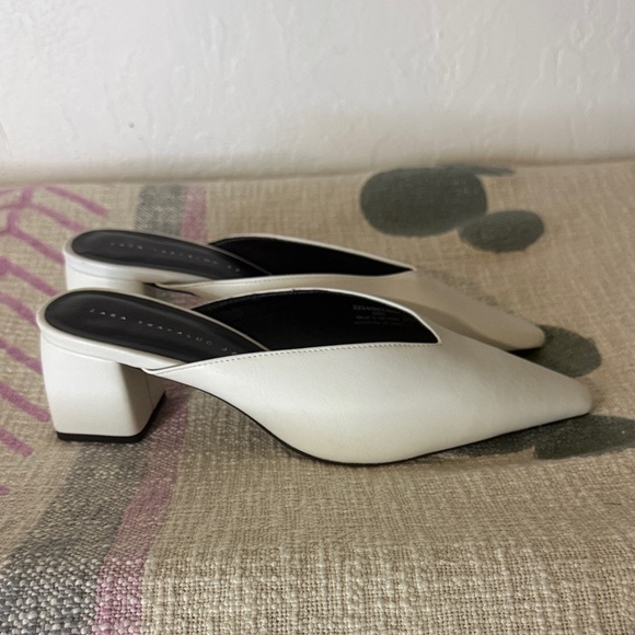 ZARA Trafaluc Pointed-Toe Slingback Flats
Size EU 38 (US 7.5–8) - Picture 2 of 11